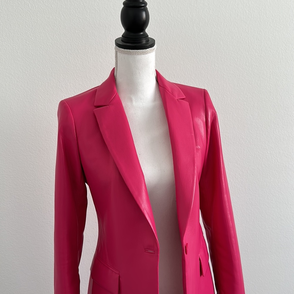VEGAN LEATHER NOTCH COLLAR LONG BLAZER - Picture 10 of 11